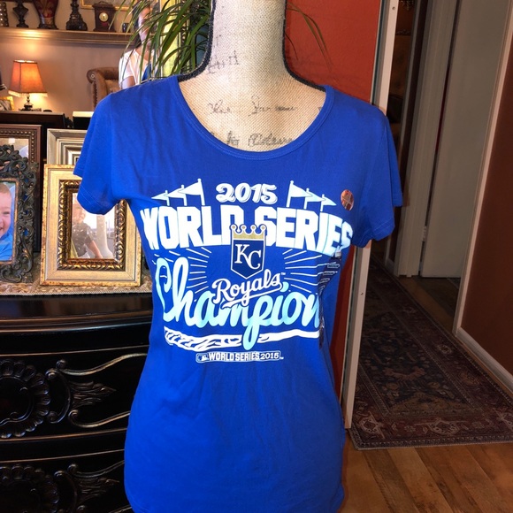 Kansas City Royals shirt and infinity scarf 💙💙 - Picture 3 of 9